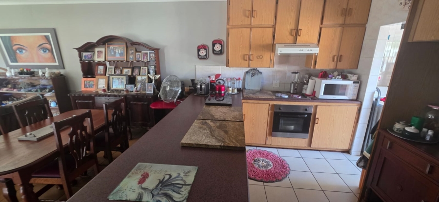 3 Bedroom Property for Sale in Kannoniers Park North West